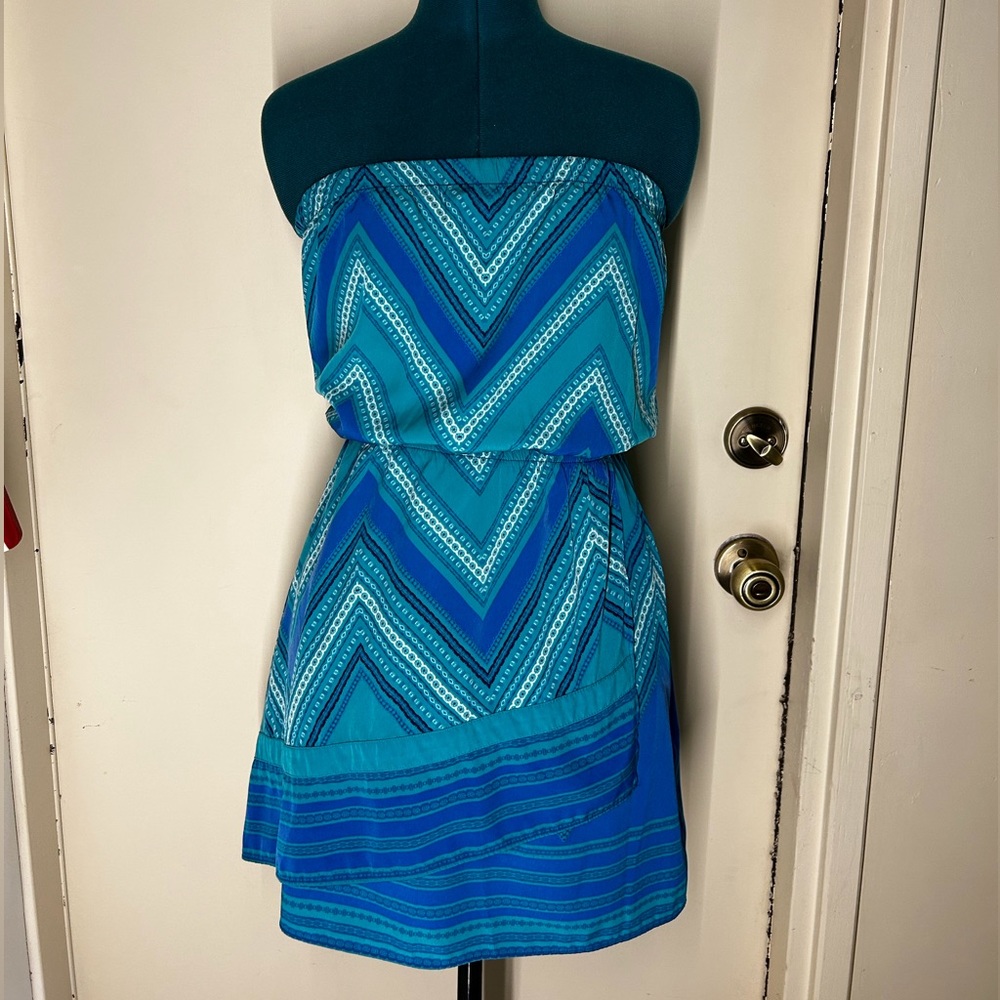 Teal/blue print strapless sun dress.